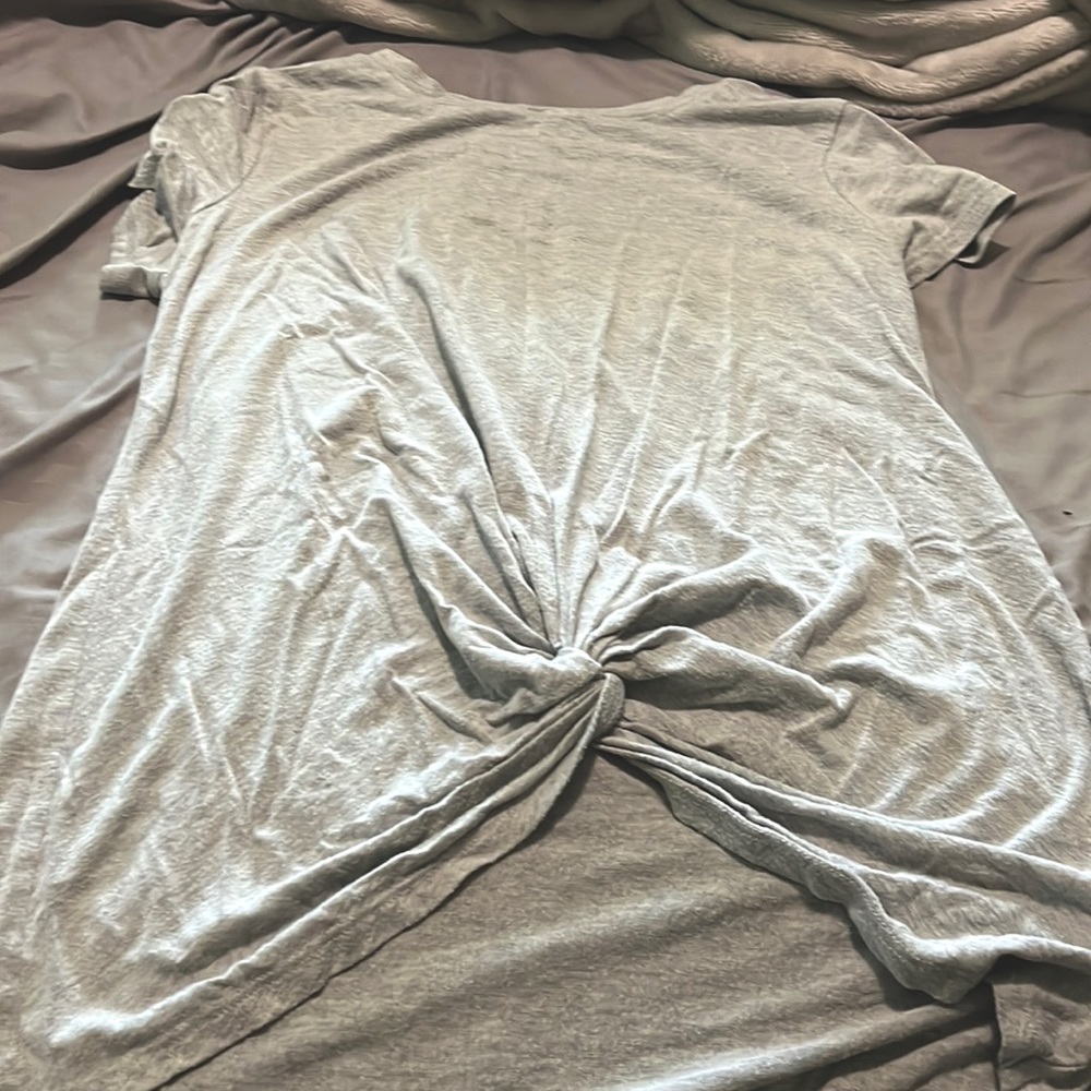 Grey noted tee from art class